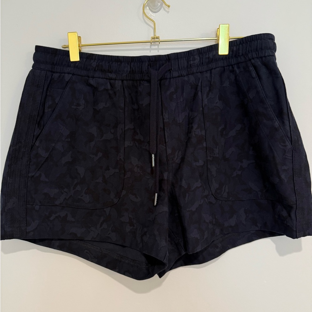 Navy Camo Athleta Farallon Shorts